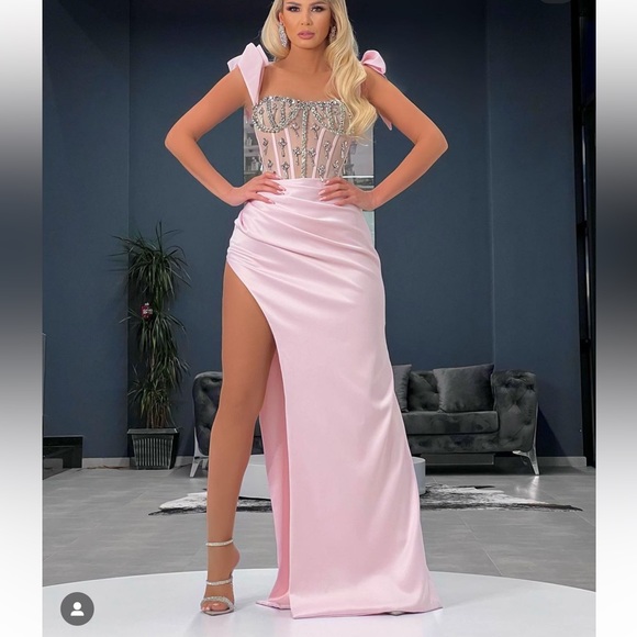 Dona Matoshi Pink Gown size 6 - Picture 3 of 4